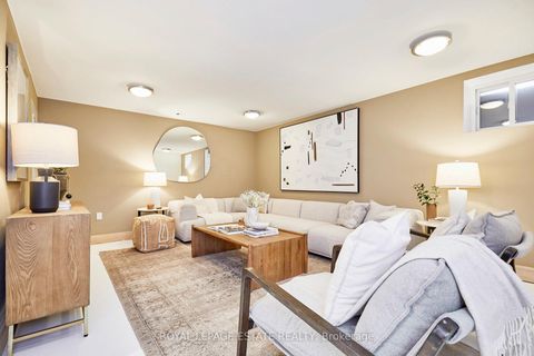 Photo 32 at 146 Ashdale Avenue, Coxwell, Toronto