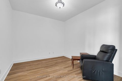 Photo 18 at 1402 - 2 Toronto Street, City Centre, Barrie