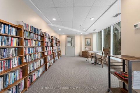 Photo 25 at 1402 - 2 Toronto Street, City Centre, Barrie