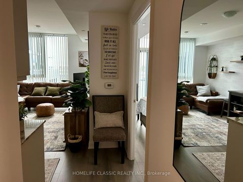 Photo 1 at 10 Gatineau Drive, Beverley Glen, Vaughan