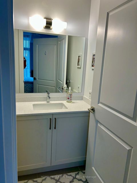 Photo 13 at 10 Gatineau Drive, Beverley Glen, Vaughan