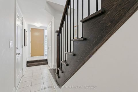 Photo 2 at 59 Kenneth Wood Crescent, Newtonbrook East, Toronto