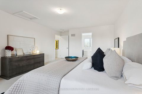 Photo 27 at 59 Kenneth Wood Crescent, Newtonbrook East, Toronto