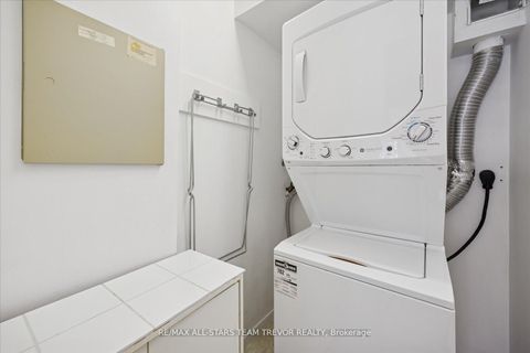 Photo 19 at 204 - 250 Davis Drive, Central Newmarket, Newmarket