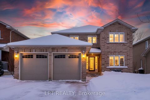 Photo 1 at 36 Ivygreen Road, Keswick North, Georgina