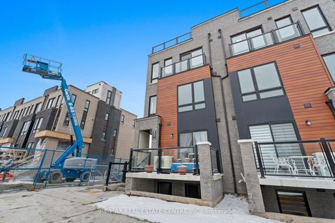 Photo 1 at 43 - 30 Liben Way, Malvern, Toronto
