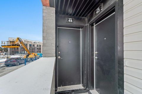 Photo 4 at 43 - 30 Liben Way, Malvern, Toronto