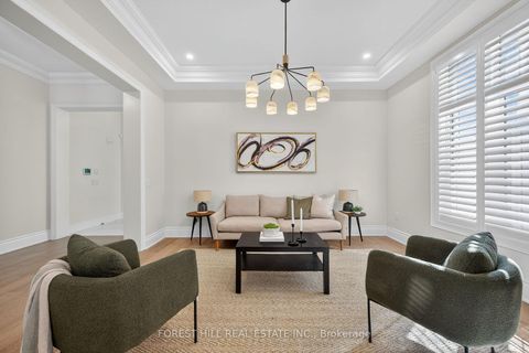 Photo 4 at 71 Sofia Olivia Crescent, Patterson, Vaughan