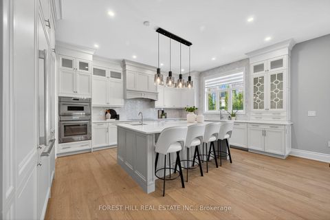 Photo 13 at 71 Sofia Olivia Crescent, Patterson, Vaughan