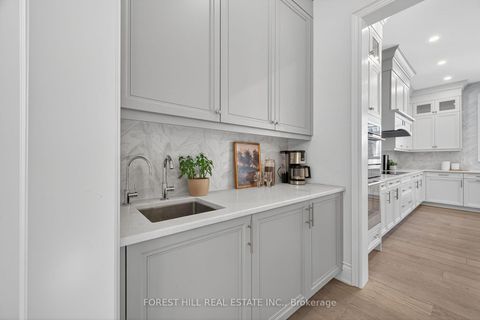 Photo 14 at 71 Sofia Olivia Crescent, Patterson, Vaughan