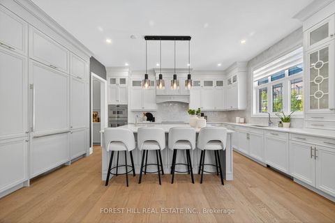 Photo 15 at 71 Sofia Olivia Crescent, Patterson, Vaughan