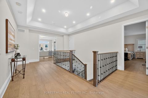 Photo 30 at 71 Sofia Olivia Crescent, Patterson, Vaughan