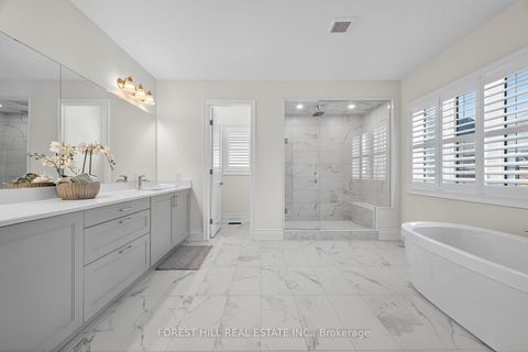 Photo 35 at 71 Sofia Olivia Crescent, Patterson, Vaughan