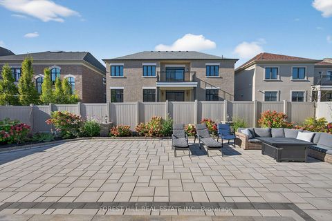 Photo 44 at 71 Sofia Olivia Crescent, Patterson, Vaughan