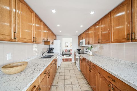 Photo 11 at 1716 - 268 Ridley Boulevard, Nortown, Toronto