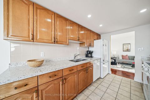 Photo 12 at 1716 - 268 Ridley Boulevard, Nortown, Toronto