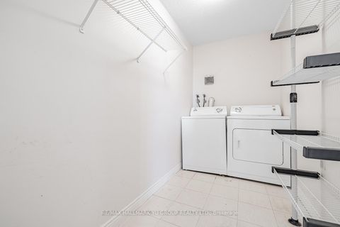 Photo 15 at 1203 - 7 Townsgate Drive, Yorkhill, Vaughan