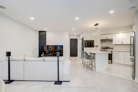 Photo 6 at 314 - 5 Northtown Way, Willowdale East, Toronto