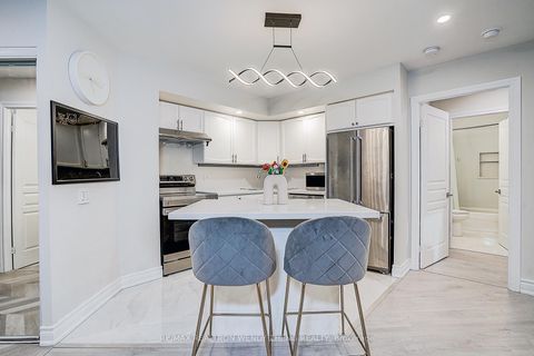 Photo 10 at 314 - 5 Northtown Way, Willowdale East, Toronto