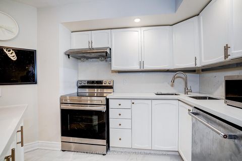 Photo 11 at 314 - 5 Northtown Way, Willowdale East, Toronto