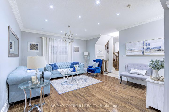 Photo 7 at 19 Teal Crest Circle, Credit Valley, Brampton