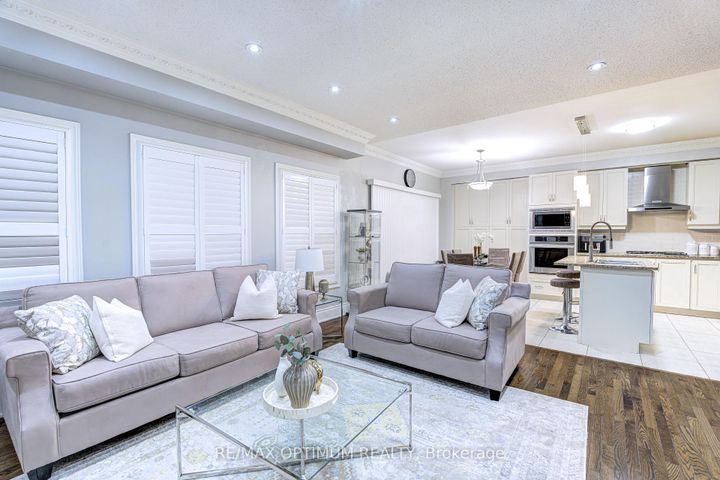 Photo 16 at 19 Teal Crest Circle, Credit Valley, Brampton