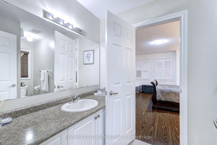 Photo 34 at 19 Teal Crest Circle, Credit Valley, Brampton