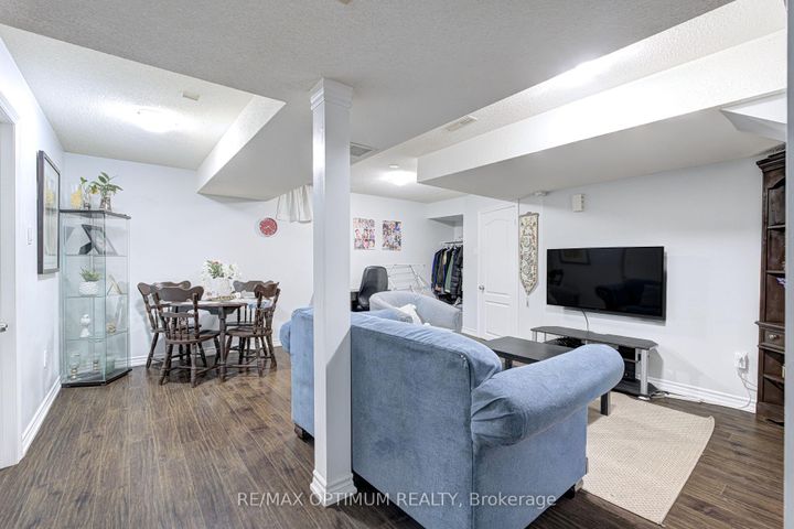 Photo 42 at 19 Teal Crest Circle, Credit Valley, Brampton