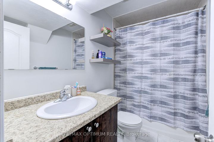 Photo 46 at 19 Teal Crest Circle, Credit Valley, Brampton