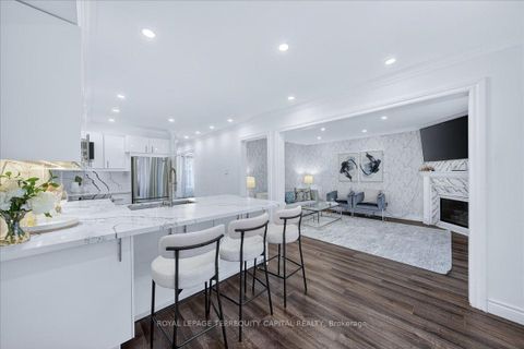 Photo 17 at 200 Yellowood Circle, Maple, Vaughan