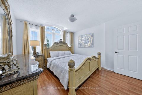 Photo 27 at 200 Yellowood Circle, Maple, Vaughan