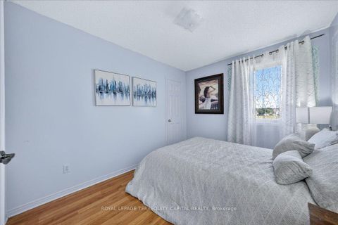 Photo 31 at 200 Yellowood Circle, Maple, Vaughan