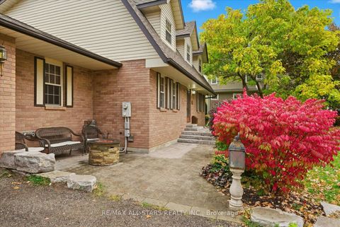 Photo 5 at 62 Evelyn Avenue, Historic Lakeshore Communities, Georgina