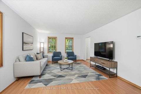 Photo 8 at 62 Evelyn Avenue, Historic Lakeshore Communities, Georgina