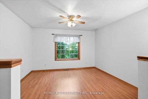 Photo 11 at 62 Evelyn Avenue, Historic Lakeshore Communities, Georgina