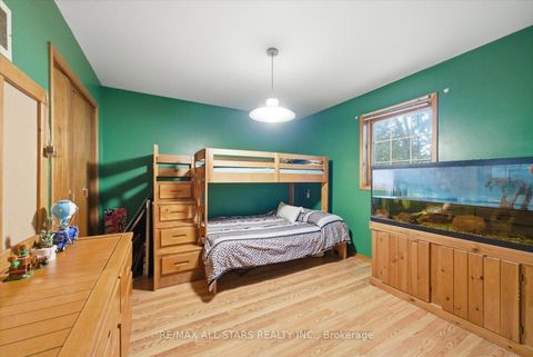 Photo 33 at 62 Evelyn Avenue, Historic Lakeshore Communities, Georgina