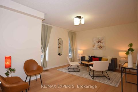 Photo 4 at 7 - 57 Drew Kelly Way, Buttonville, Markham