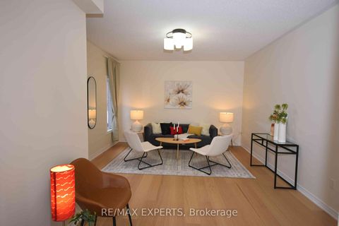 Photo 5 at 7 - 57 Drew Kelly Way, Buttonville, Markham