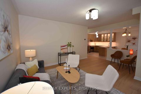 Photo 7 at 7 - 57 Drew Kelly Way, Buttonville, Markham