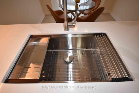 Photo 15 at 7 - 57 Drew Kelly Way, Buttonville, Markham