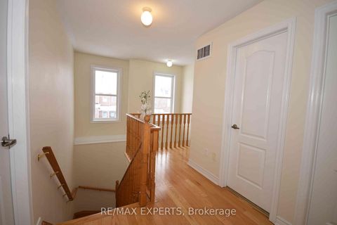 Photo 17 at 7 - 57 Drew Kelly Way, Buttonville, Markham