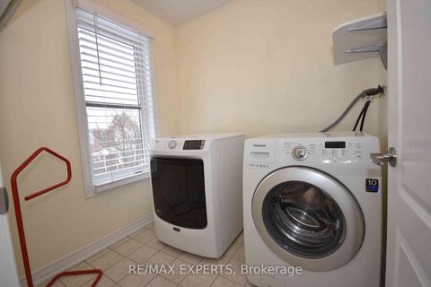 Photo 31 at 7 - 57 Drew Kelly Way, Buttonville, Markham