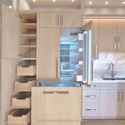 Photo 8 at PH 212 - 9000 Jane Street, Vellore Village, Vaughan