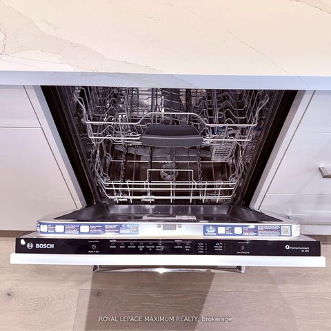 Photo 13 at PH 212 - 9000 Jane Street, Vellore Village, Vaughan