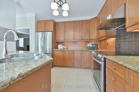 Photo 8 at 9 O'hara Crescent, Jefferson, Richmond Hill