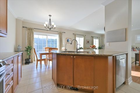 Photo 14 at 9 O'hara Crescent, Jefferson, Richmond Hill