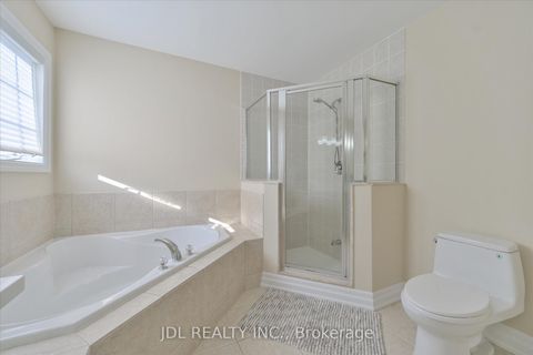 Photo 15 at 9 O'hara Crescent, Jefferson, Richmond Hill