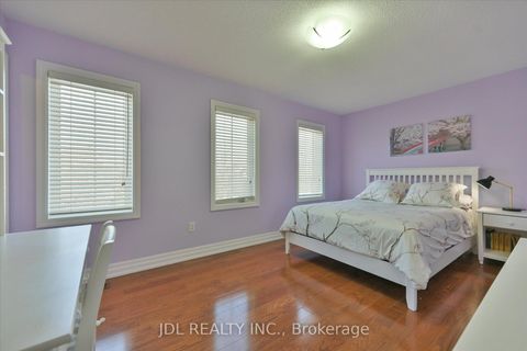 Photo 16 at 9 O'hara Crescent, Jefferson, Richmond Hill