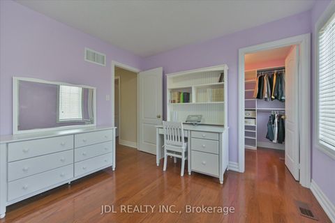 Photo 17 at 9 O'hara Crescent, Jefferson, Richmond Hill