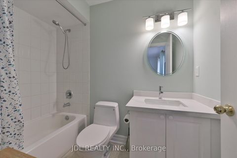 Photo 20 at 9 O'hara Crescent, Jefferson, Richmond Hill